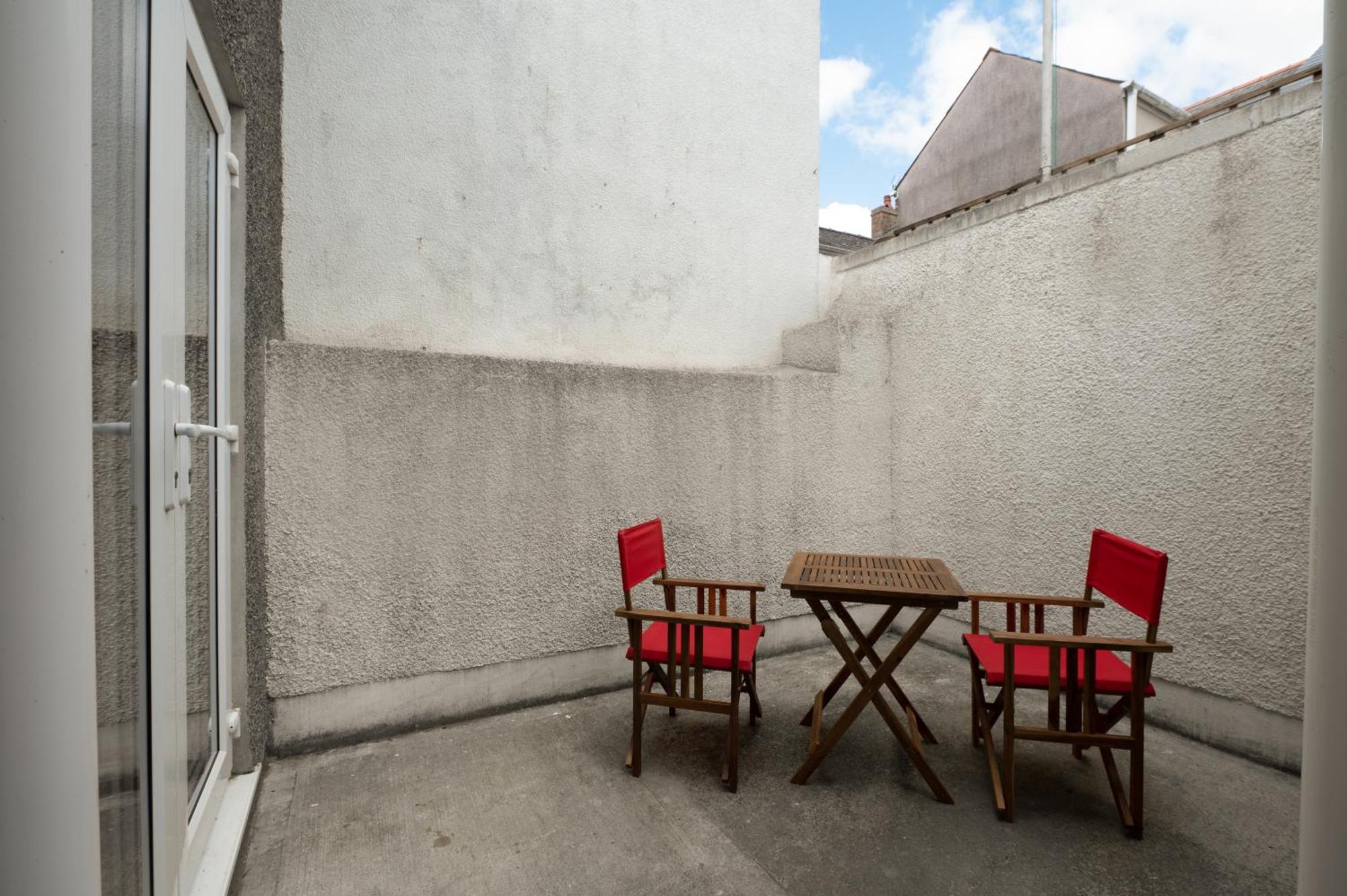 Tenby Town Centre Romantic Retreat Apartment For 2 ภายนอก รูปภาพ